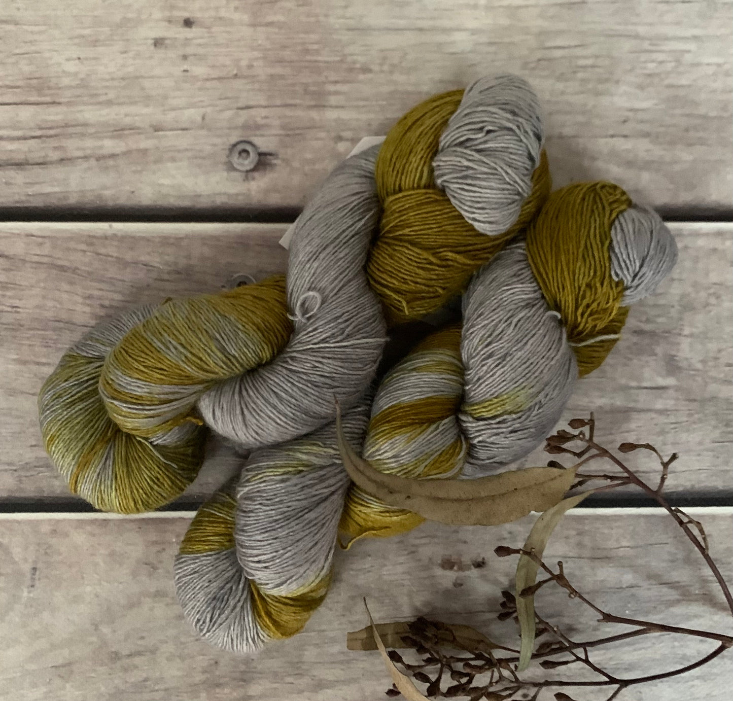 Silvereye Wing -  4 ply Merino /Silk single yarn - Osmanthus