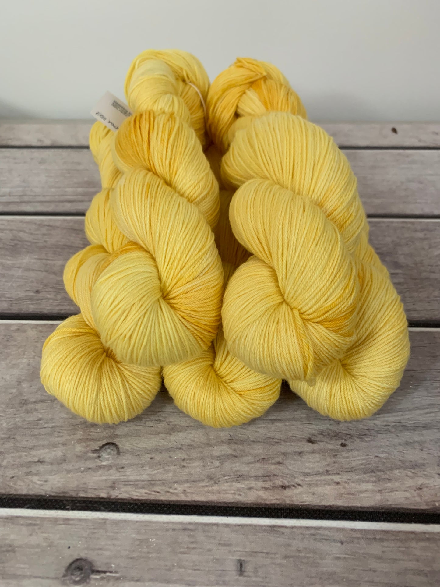 Egg Yolk ooak - sock yarn in merino and nylon - Darjeeling