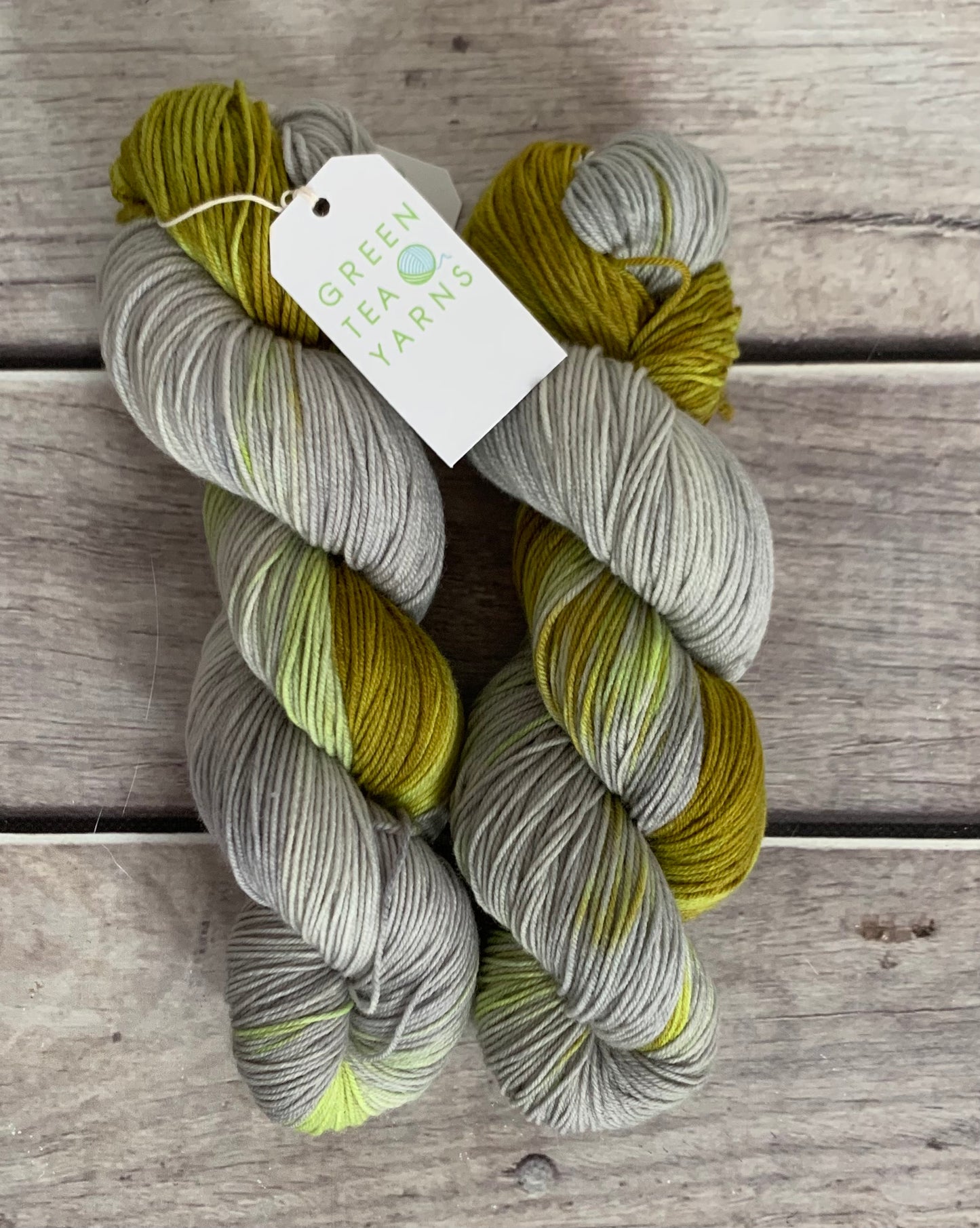 Silvereye Wing - sock yarn in merino and nylon - Darjeeling