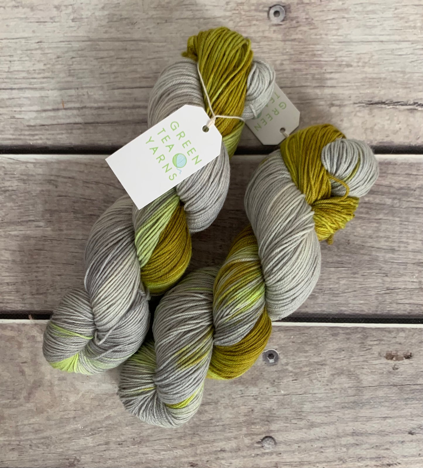 Silvereye Wing - sock yarn in merino and nylon - Darjeeling