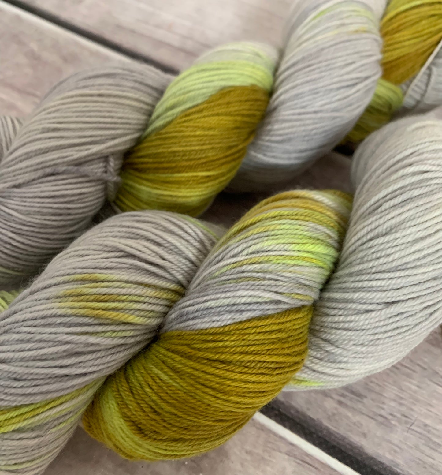 Silvereye Wing - sock yarn in merino and nylon - Darjeeling