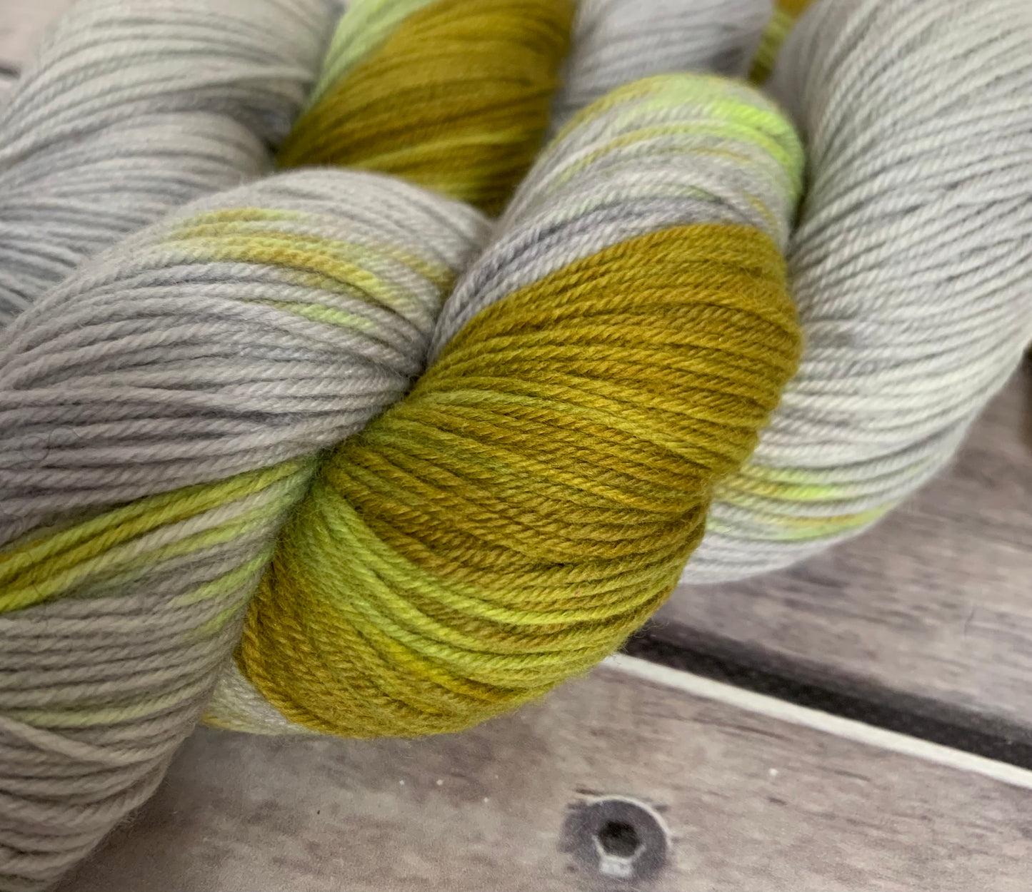 Silvereye Wing - sock yarn in merino and nylon - Darjeeling