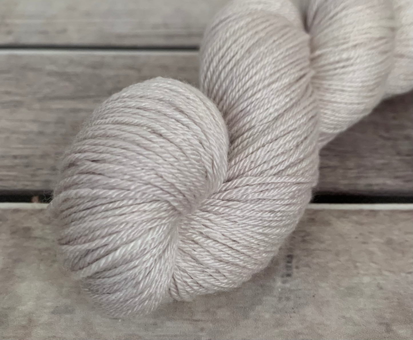 Stone- 4ply/fingering - silk and merino - Jasmin 4