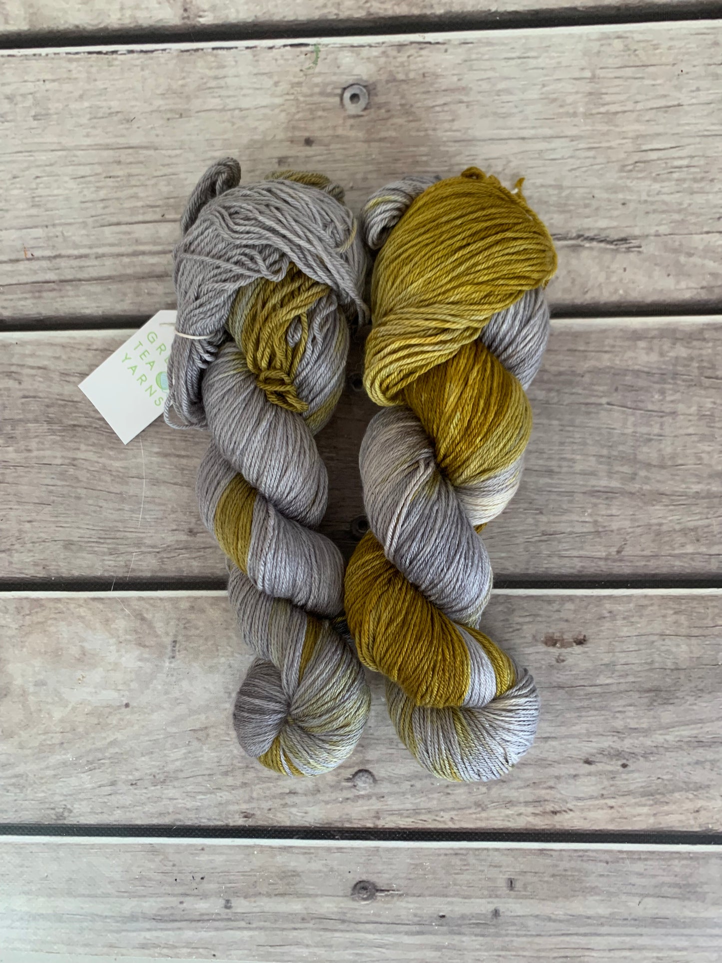 Silvereye Wing - 4 ply in silk and merino - Jasmin 4