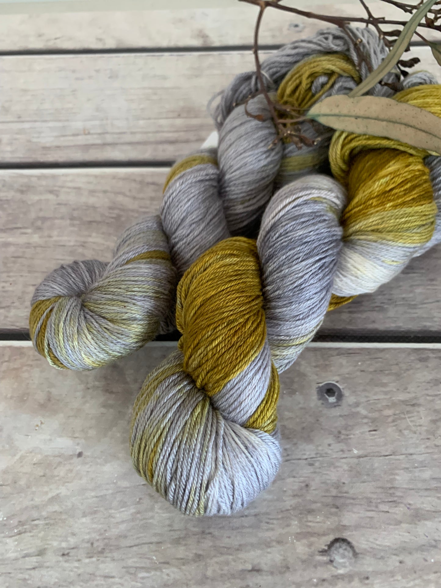 Silvereye Wing - 4 ply in silk and merino - Jasmin 4