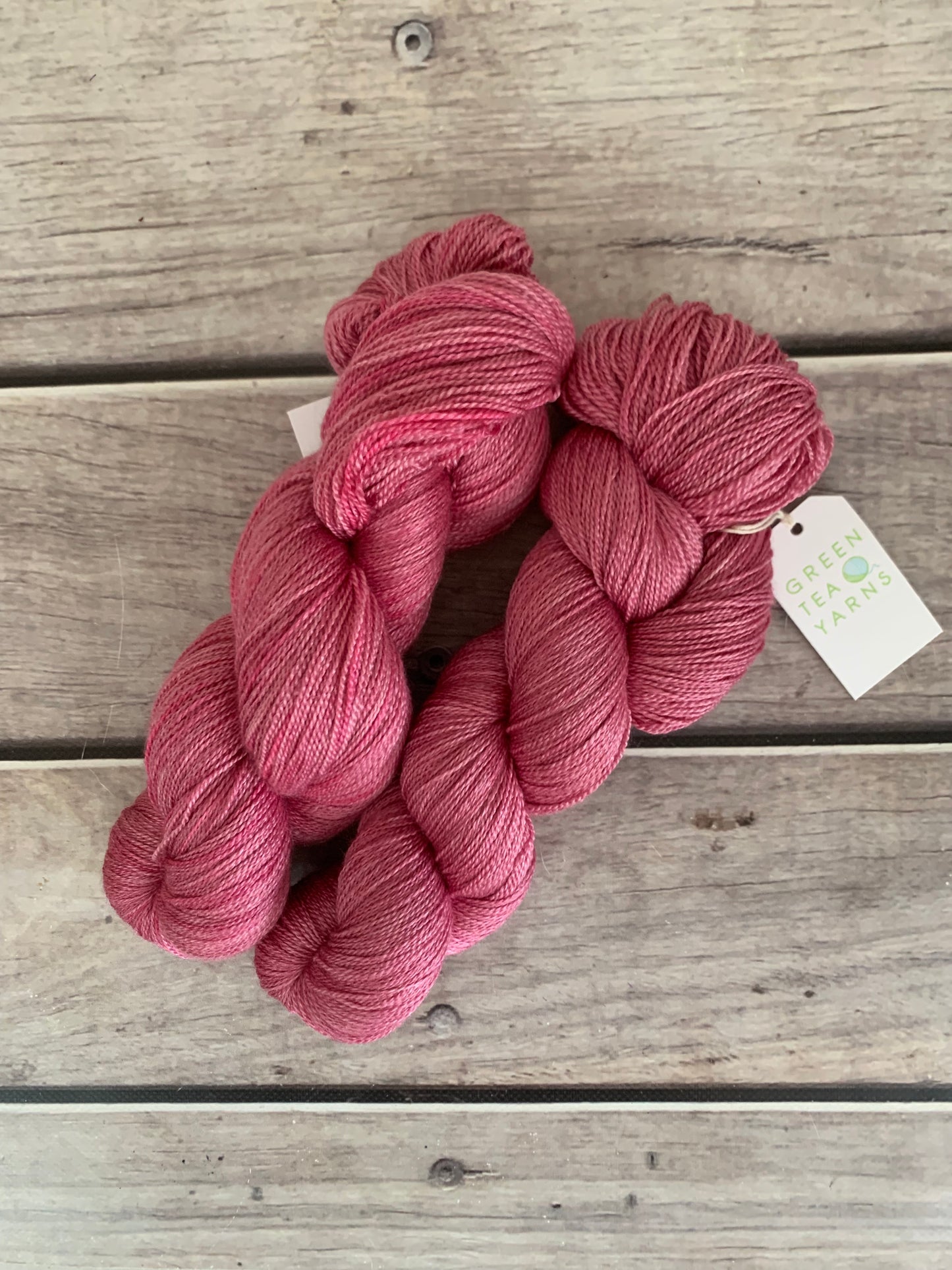 Bonus Pink ooak - Merino/silk - 2 Ply - Jasmin2