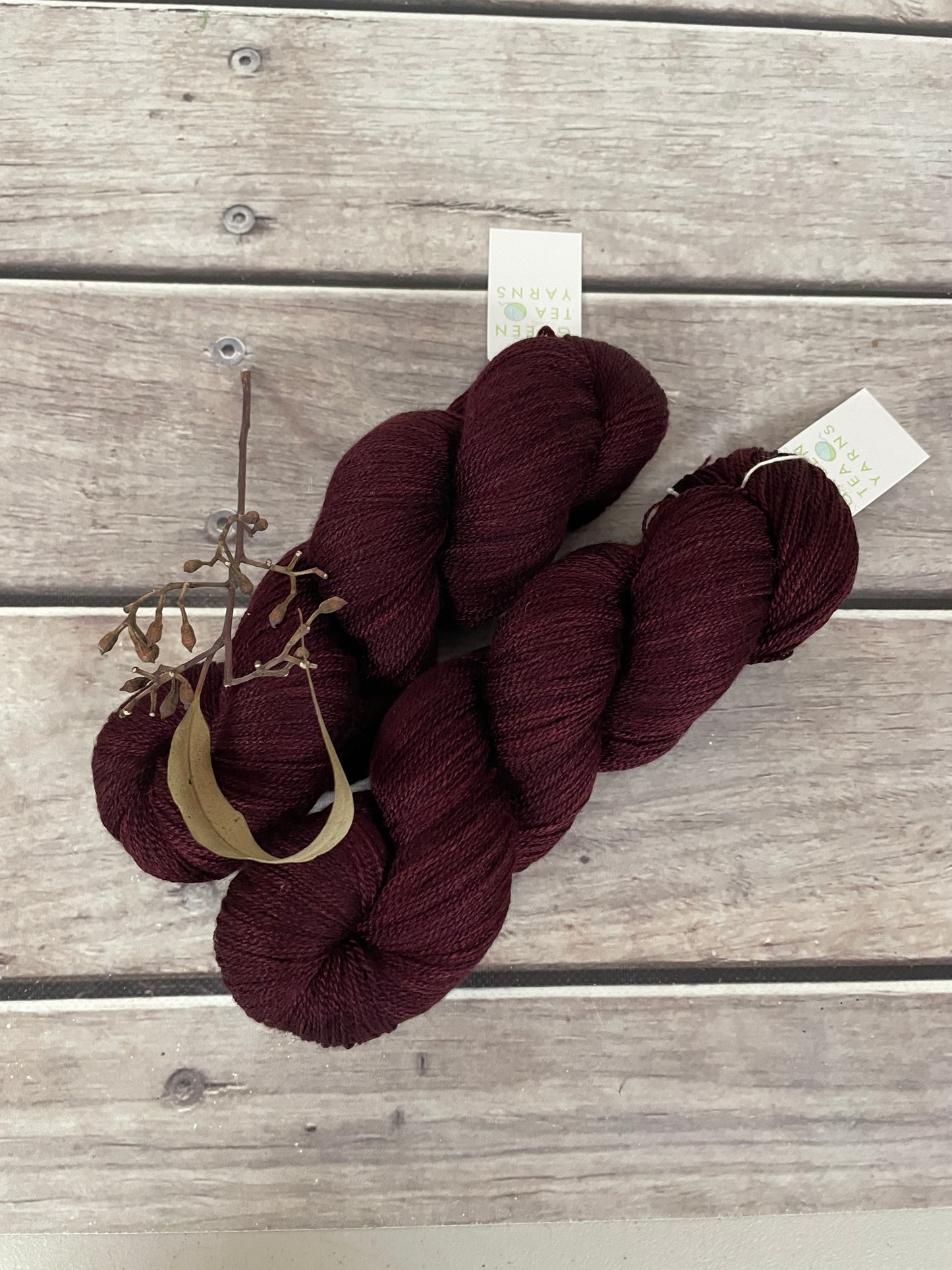 Black Cherry - Merino/silk - 2 Ply - Jasmin