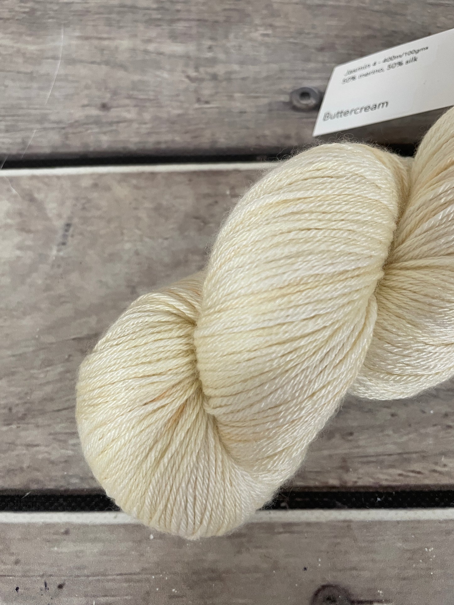 Buttercream - 4ply/fingering - silk and merino - Jasmin 4