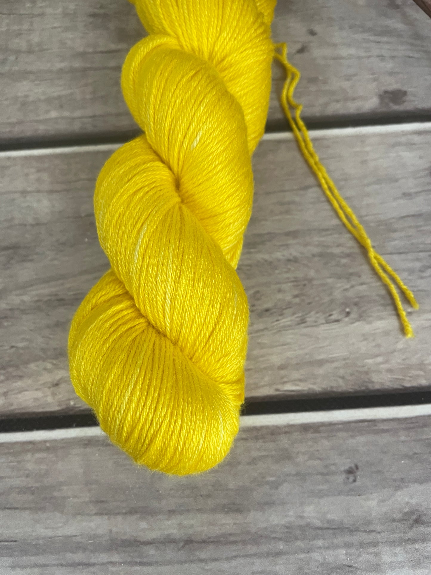 You are my Sunshine - 4ply/fingering - silk and merino - Jasmin 4