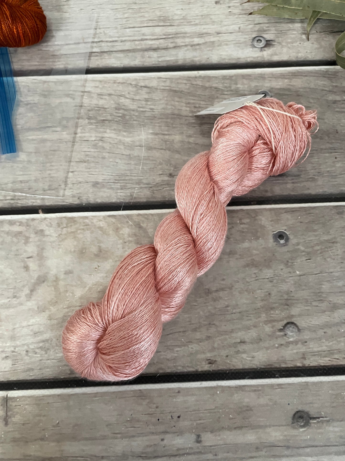 Pale Sandalwood - 2 ply in Mulberry silk - Pekoe (l)