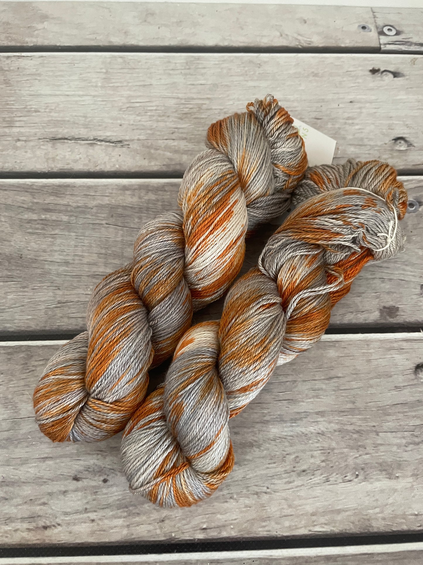 Rusty Oysters - 4 ply in silk and merino - White Cloud