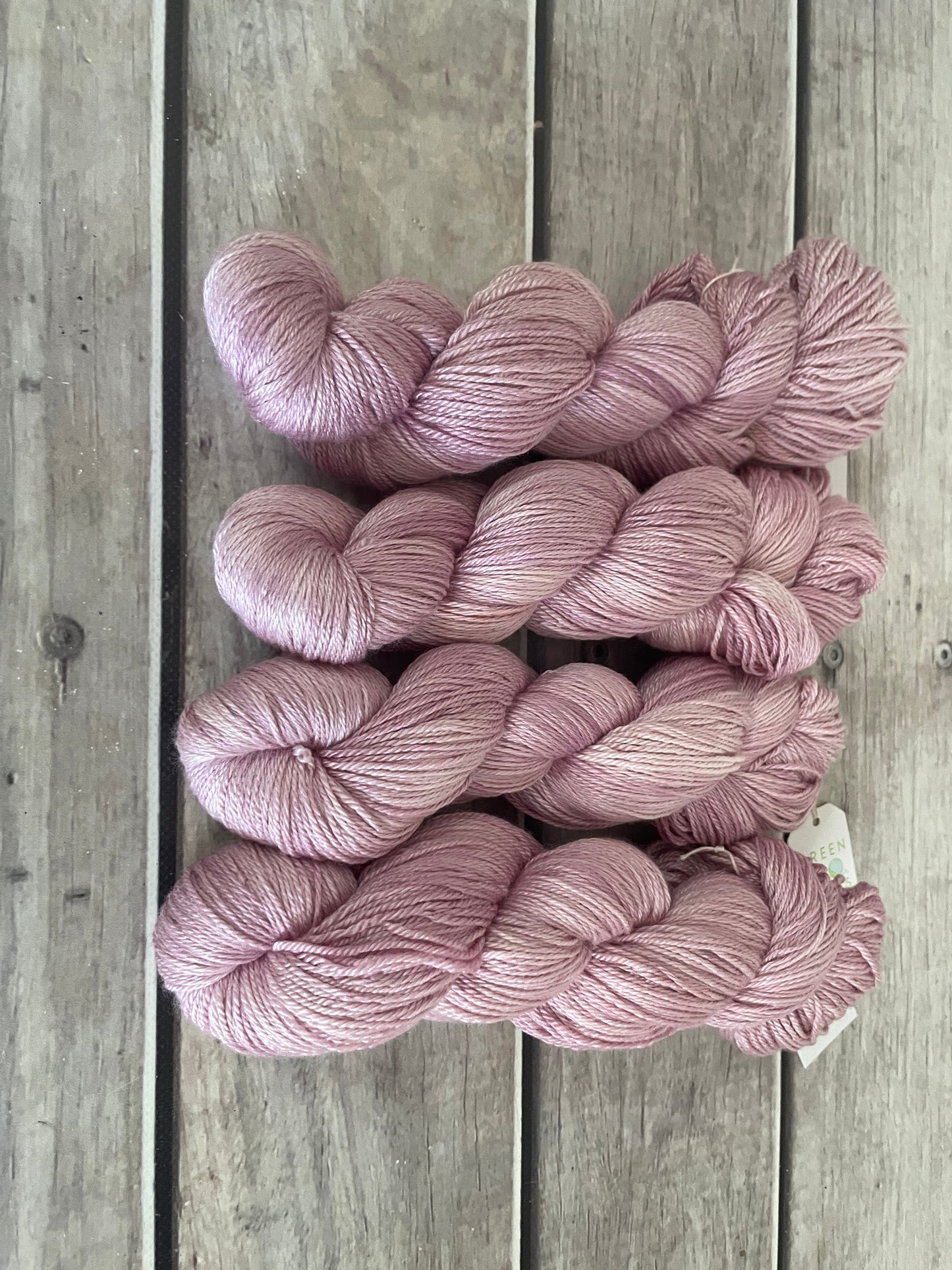 Soft Rose - 4 ply in silk and merino - White Cloud