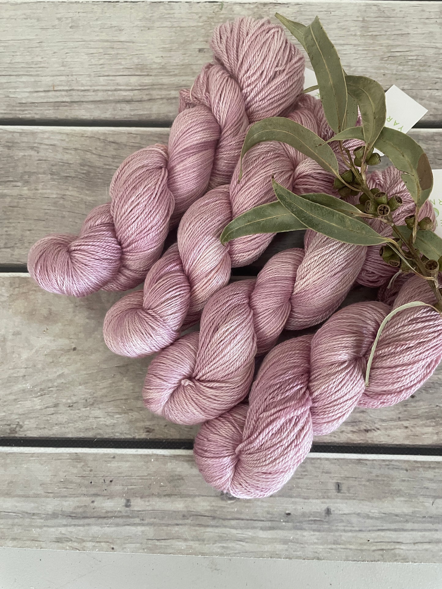 Soft Rose - 4 ply in silk and merino - White Cloud