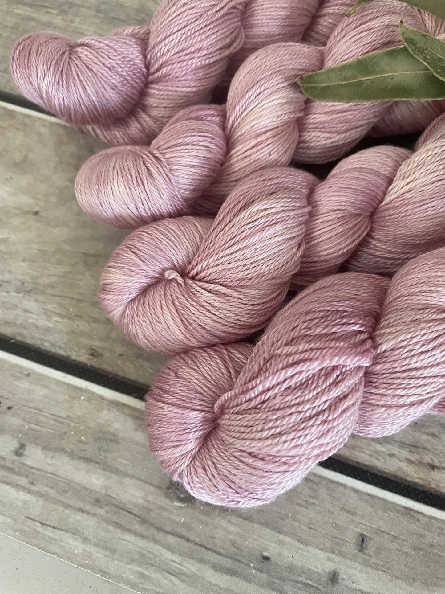 Soft Rose - 4 ply in silk and merino - White Cloud