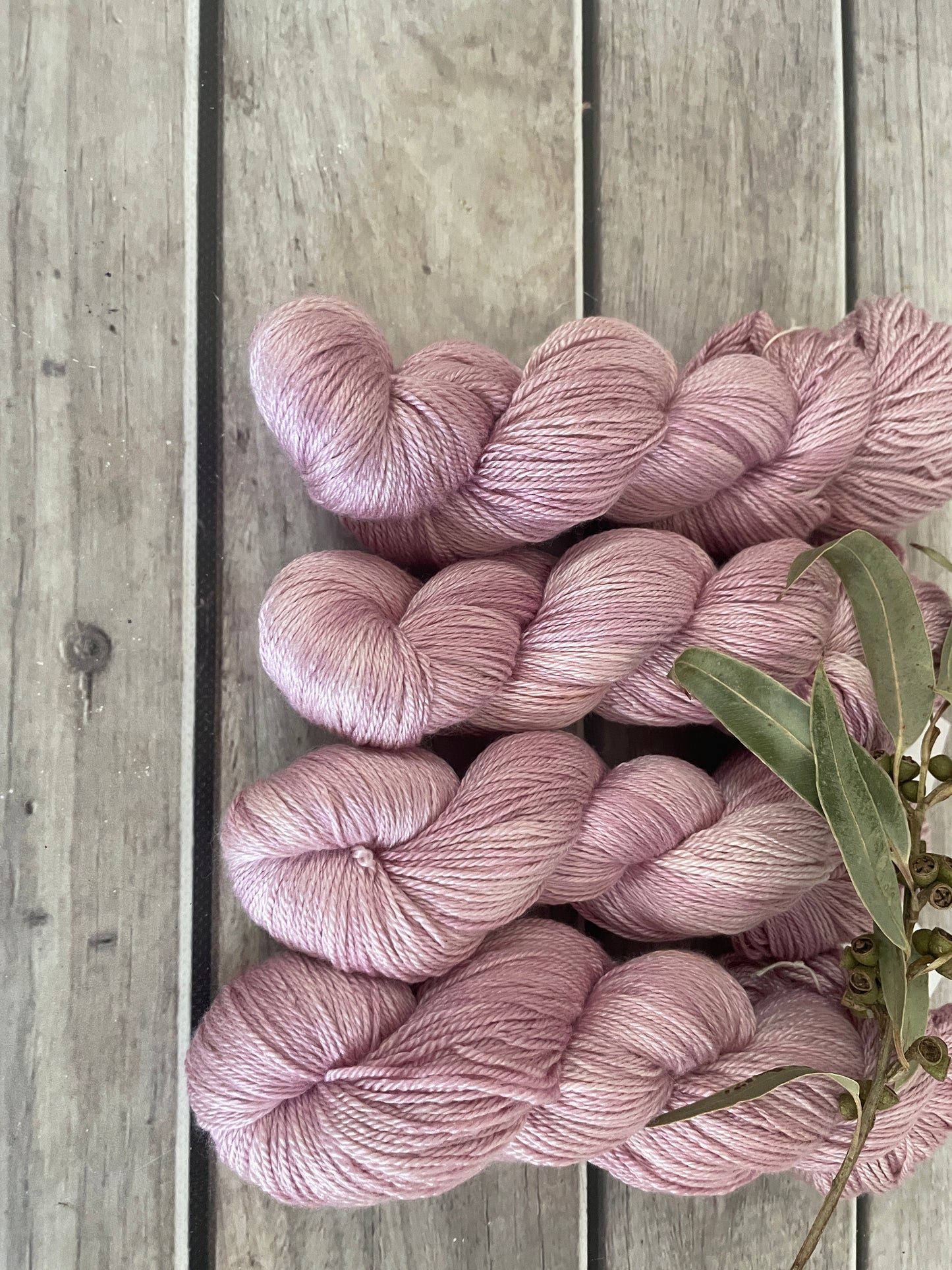 Soft Rose - 4 ply in silk and merino - White Cloud