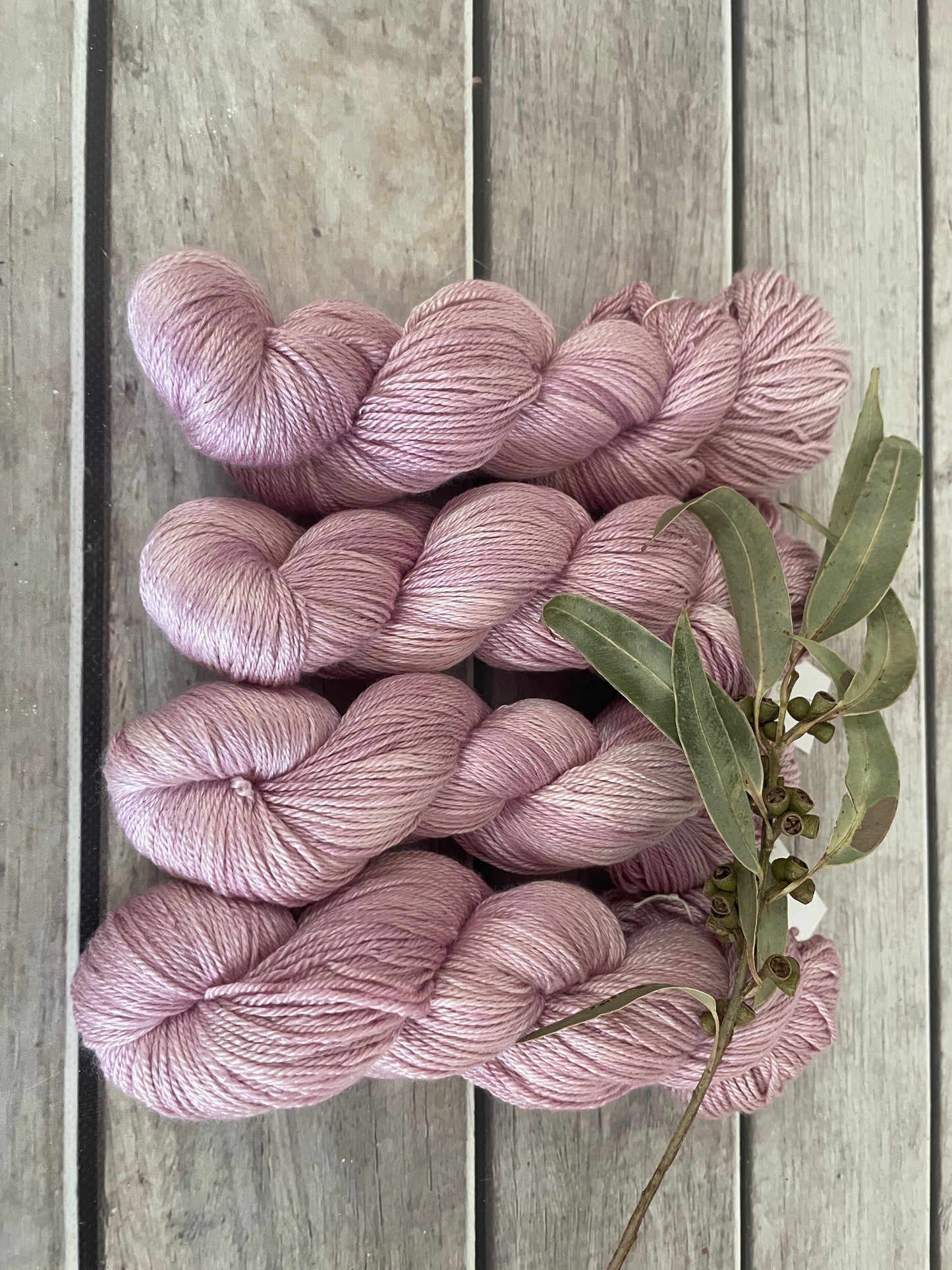 Soft Rose - 4 ply in silk and merino - White Cloud