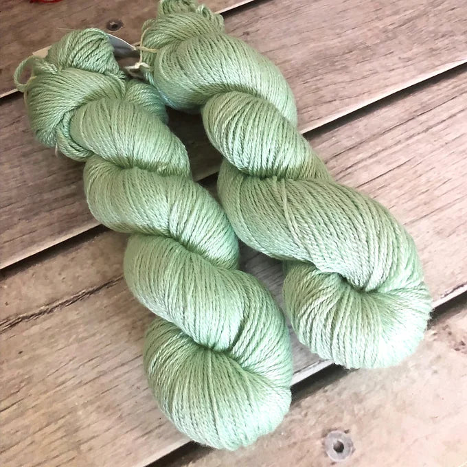 Waters Edge - 4 ply in silk and merino - White Cloud